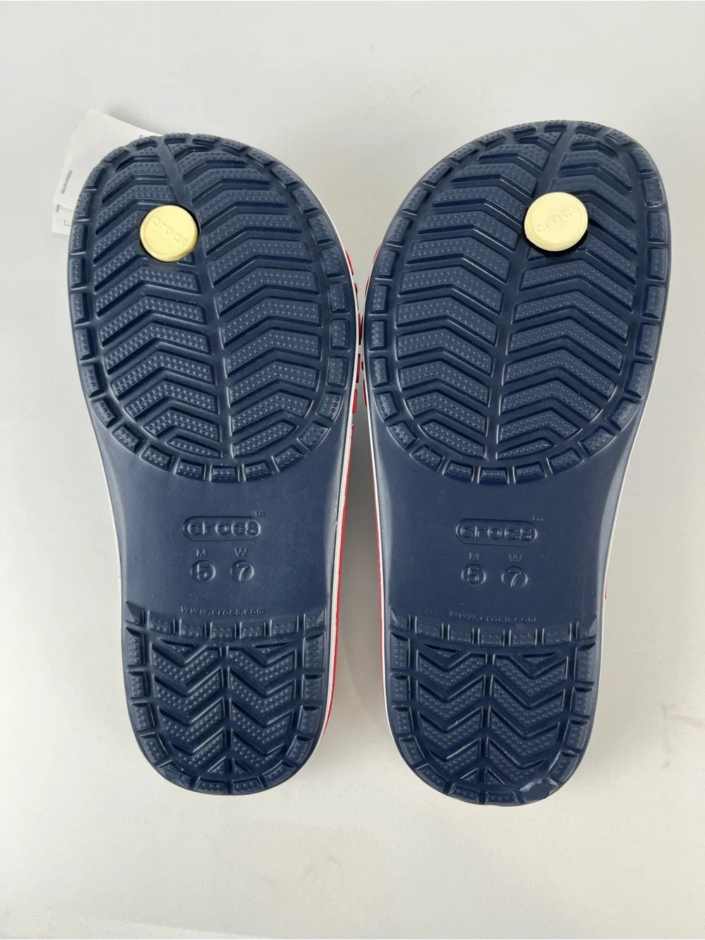 Crocs Unisex Bayaband Flip Flops Navy/Pepper Women’s Size 7 Men’s Size 5